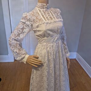 Vintage 1970s Gunne Sax White Lace Maxi Dress Prairie Bridal Renaissance Size 5